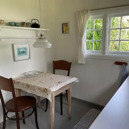 Charmerende Gaestehus Med Sjael I Idyllisk Landsby * Helsinge